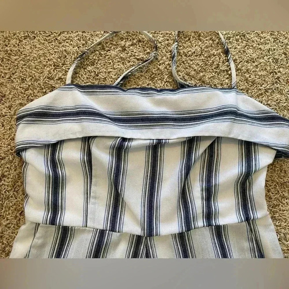 Altar’d State Blue and white striped shorts jumpsuit romper medium - Picture 4 of 10